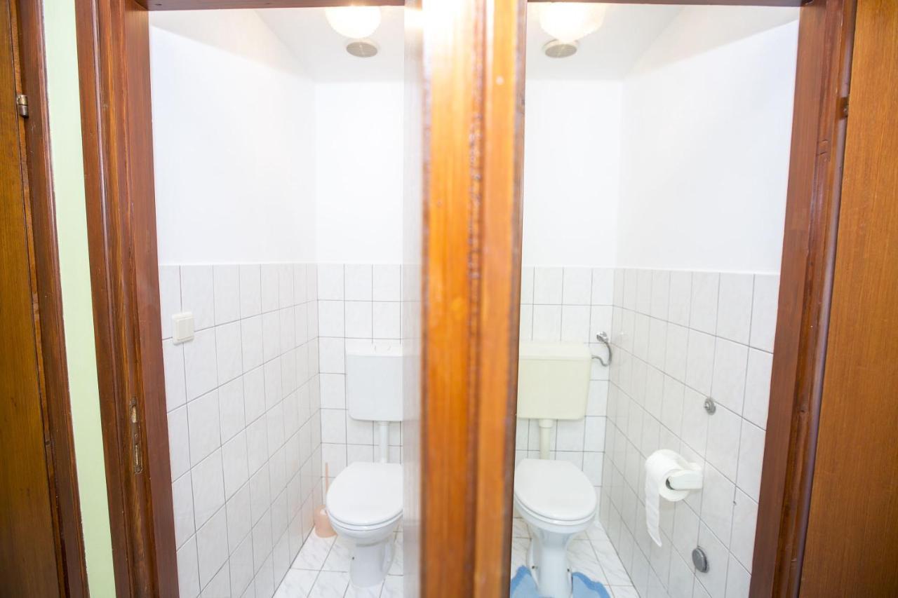Apartmani Marijana Cesarica Bagian luar foto
