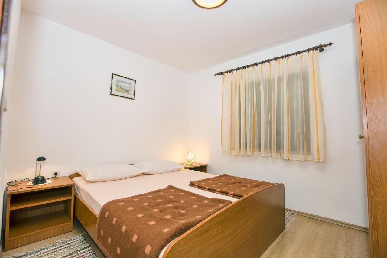 Apartmani Marijana Cesarica Bagian luar foto