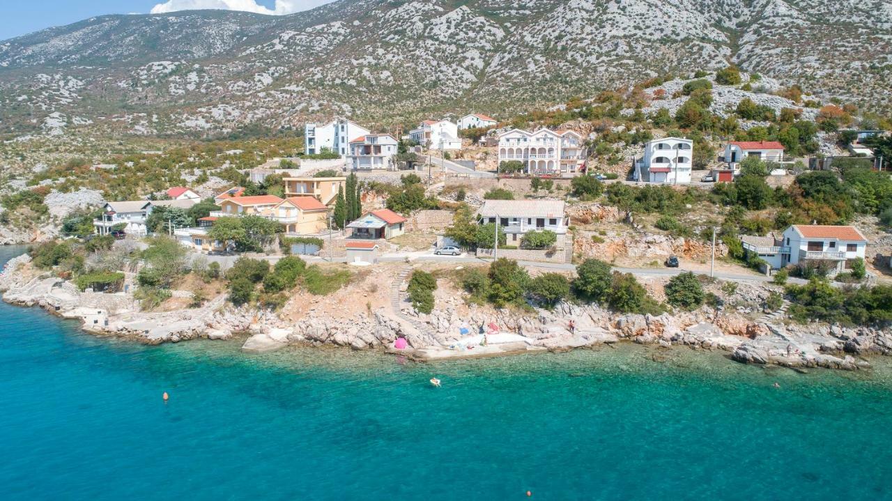 Apartmani Marijana Cesarica Bagian luar foto