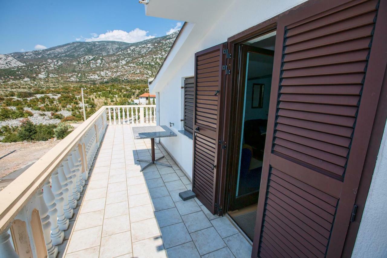Apartmani Marijana Cesarica Bagian luar foto