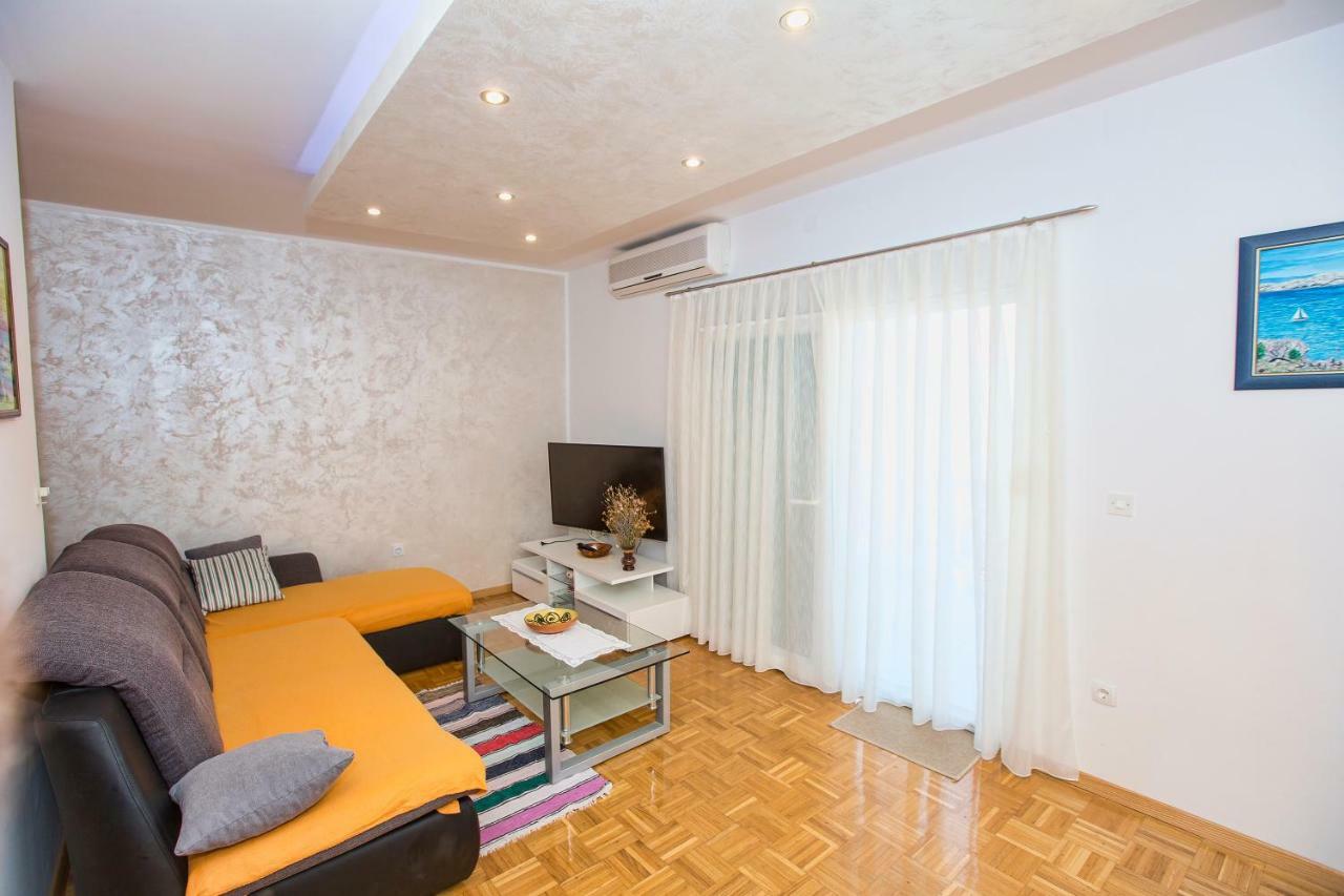 Apartmani Marijana Cesarica Bagian luar foto